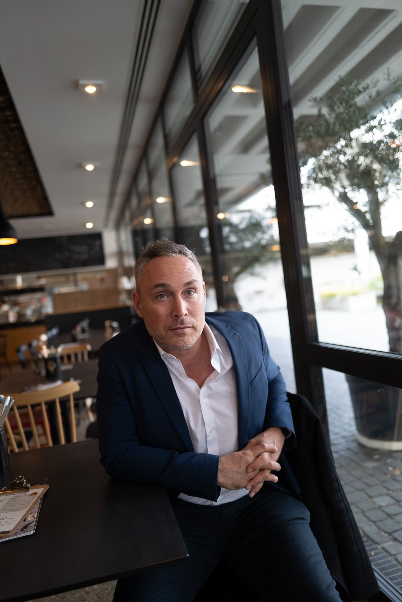 Lukas Ebner – bereit für ein Gespräch